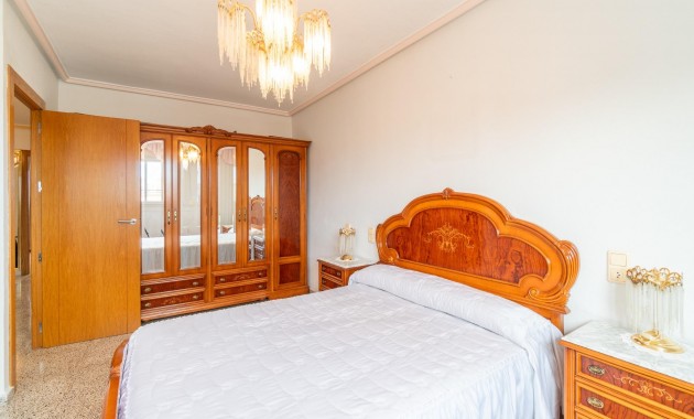 Herverkoop - Terraced house -
Orihuela - Desamparados-Hurchillo-Torremendo