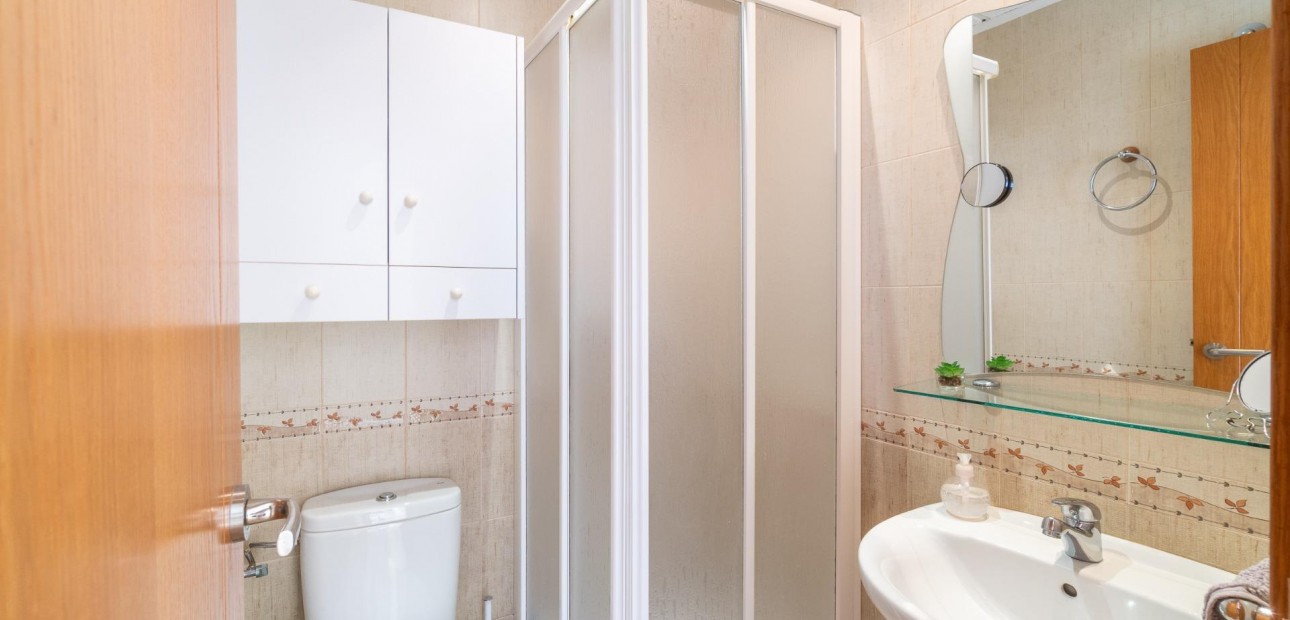 Herverkoop - Terraced house -
Orihuela - Desamparados-Hurchillo-Torremendo