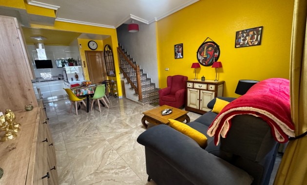 Herverkoop - Herenhuis -
Bigastro