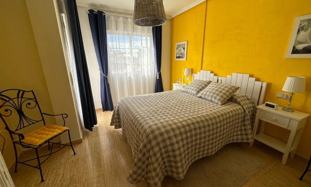 Herverkoop - Herenhuis -
Bigastro