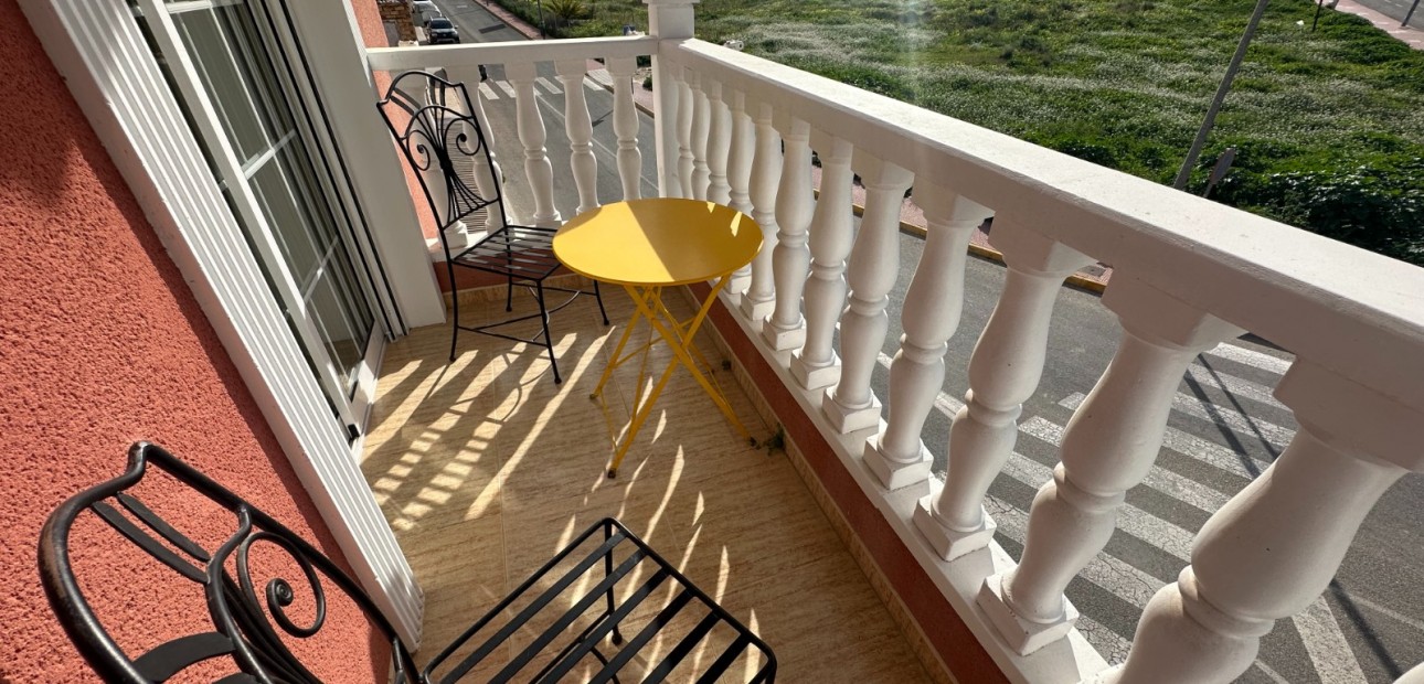 Herverkoop - Herenhuis -
Bigastro