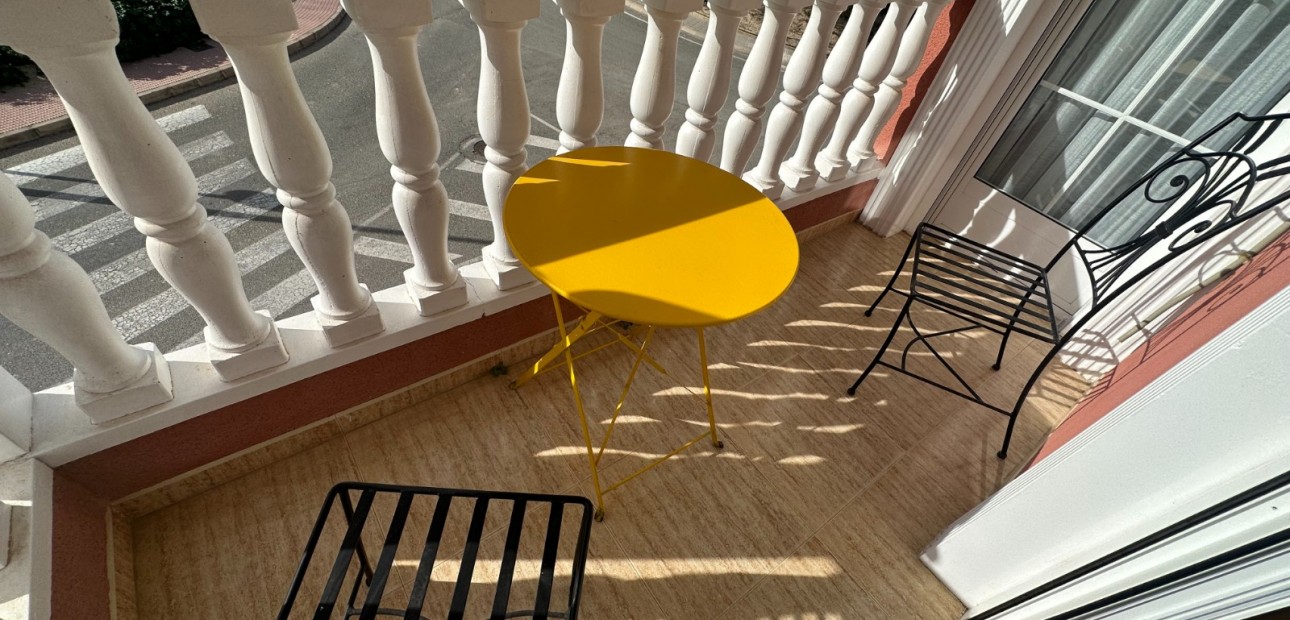 Herverkoop - Herenhuis -
Bigastro