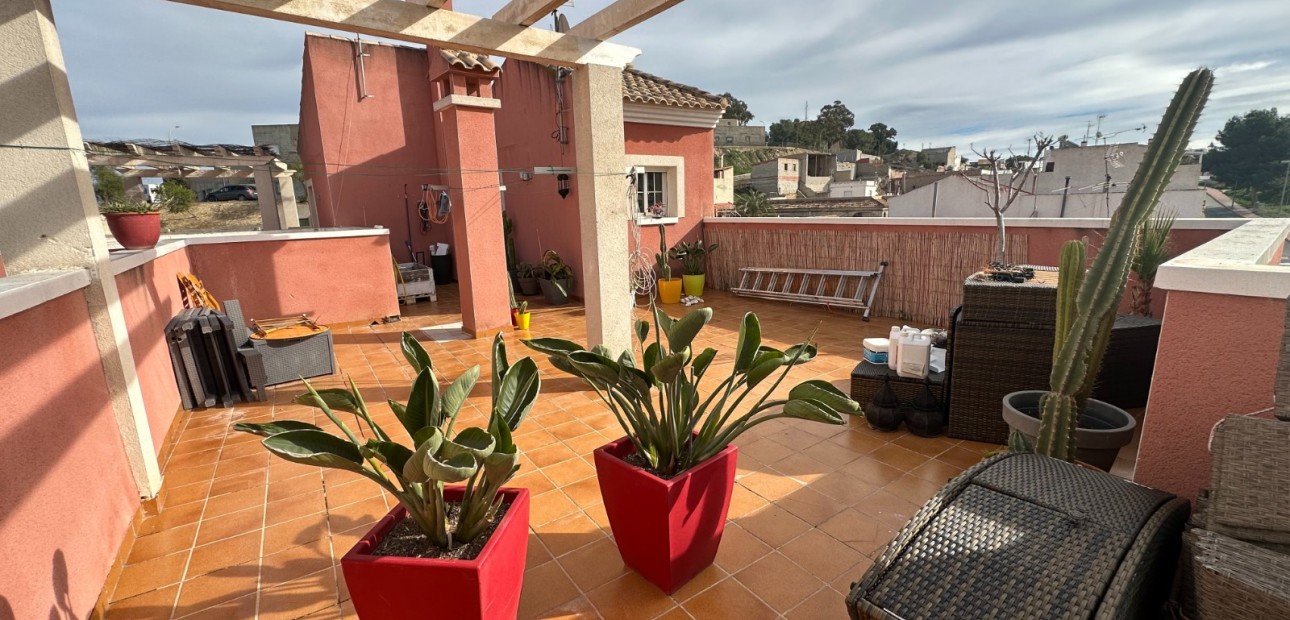 Herverkoop - Herenhuis -
Bigastro