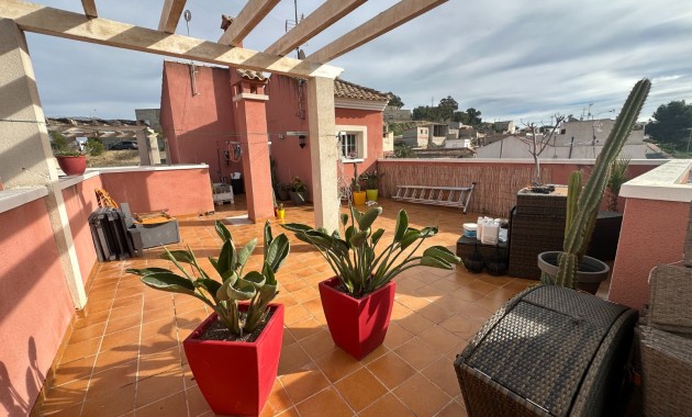 Herverkoop - Herenhuis -
Bigastro