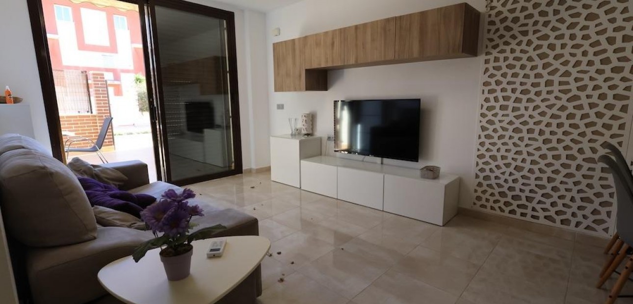 Herverkoop - Terraced house -
Orihuela Costa - Lomas de Cabo Roig