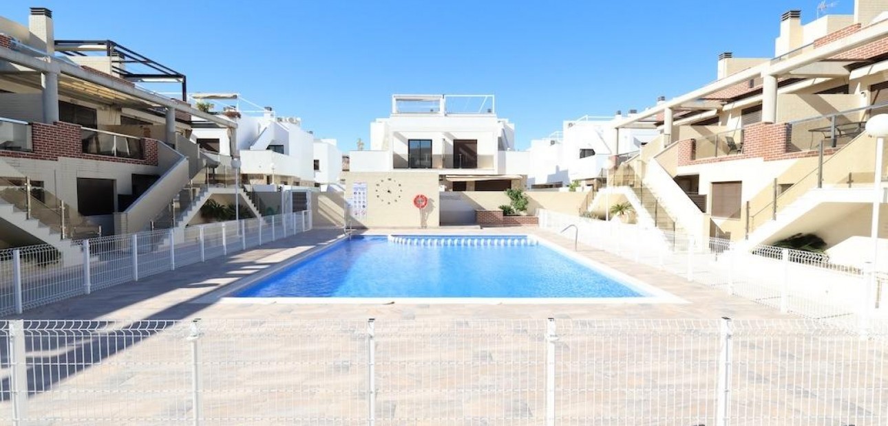 Herverkoop - Terraced house -
Orihuela Costa - Lomas de Cabo Roig