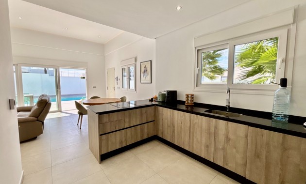 Herverkoop - Detached Villa -
Benijofar - Benijofar - Village