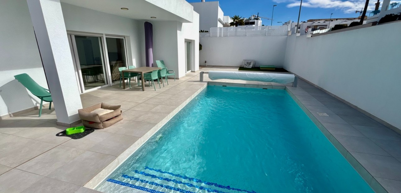 Herverkoop - Detached Villa -
Benijofar - Benijofar - Village