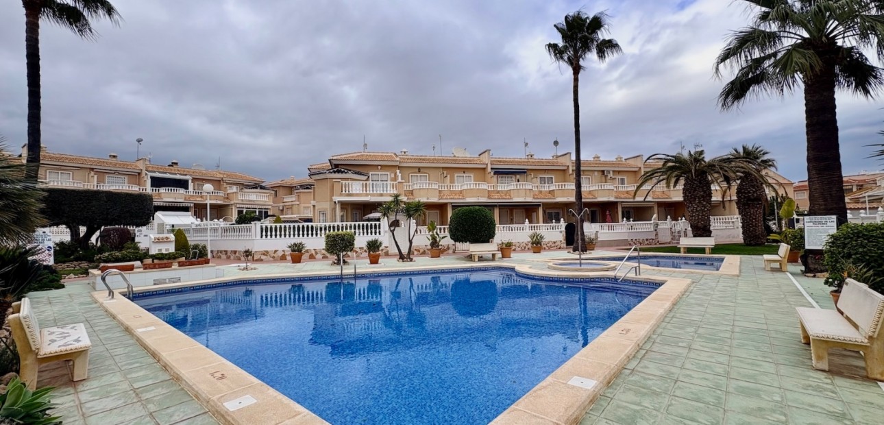 Herverkoop - Adosado -
Rojales - Ciudad Quesada