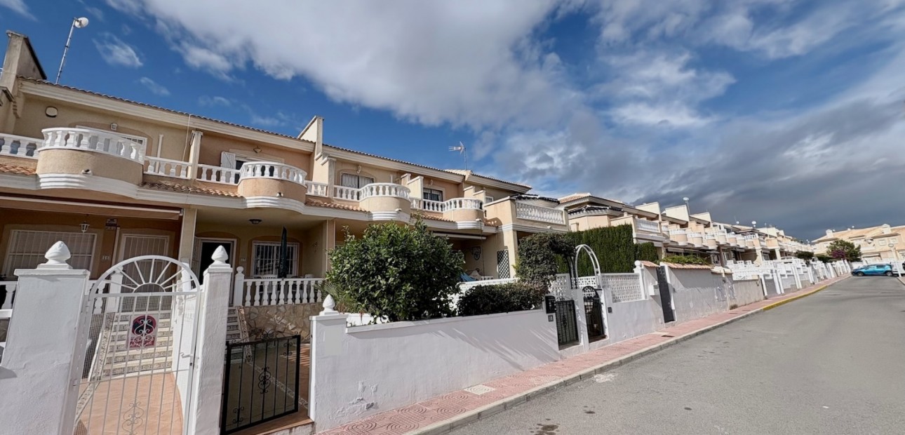 Herverkoop - Adosado -
Rojales - Ciudad Quesada