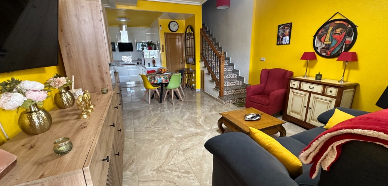 Herverkoop - Herenhuis -
Bigastro