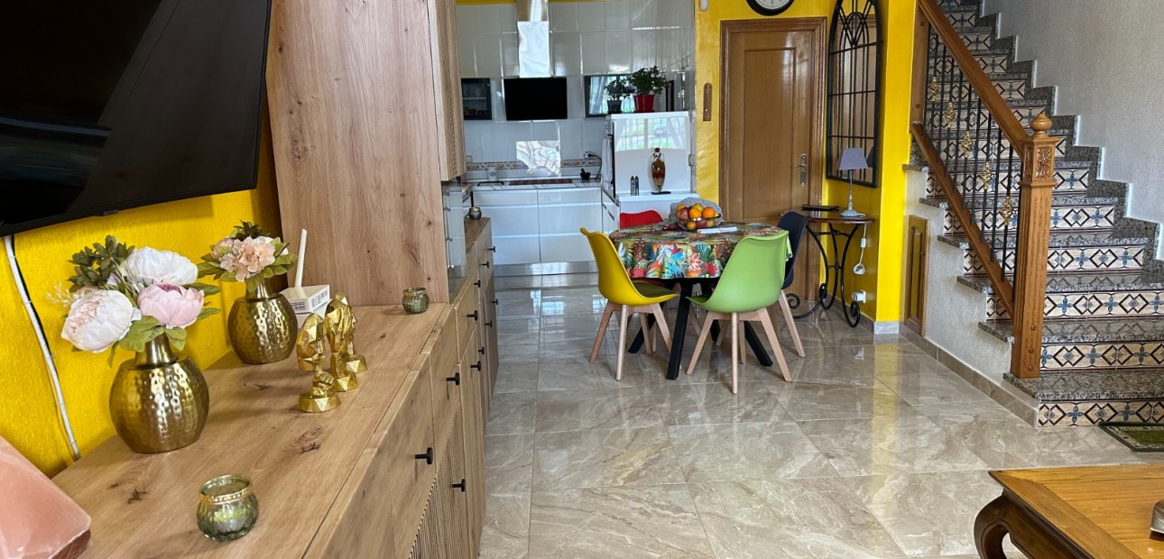 Herverkoop - Herenhuis -
Bigastro