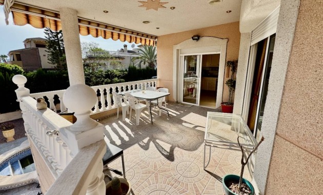 Sale - Villa -
Benferri