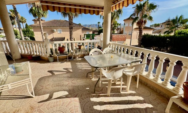 Sale - Villa -
Benferri