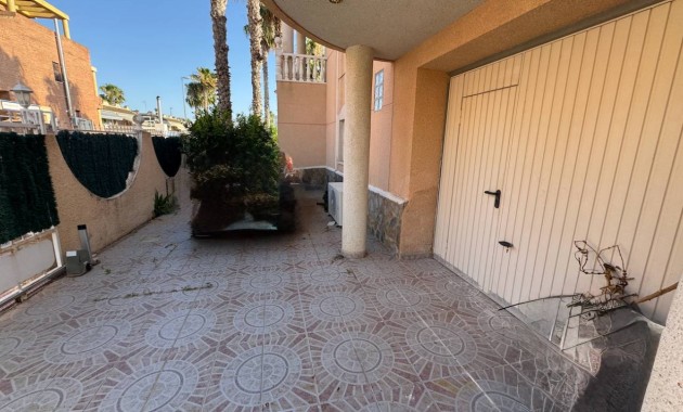 Sale - Villa -
Benferri