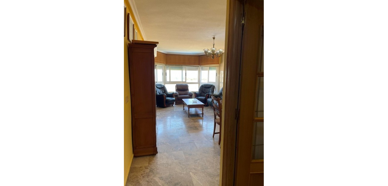 Herverkoop - Appartement / flat -
Torrevieja - Punta prima