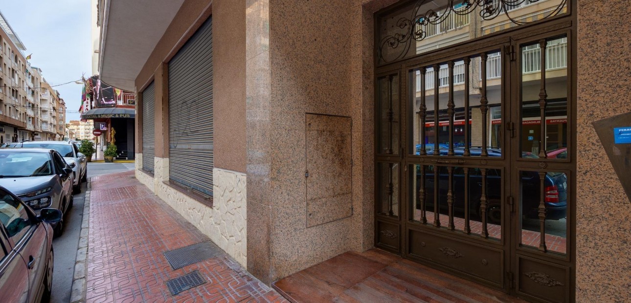 Herverkoop - Appartement / flat -
Torrevieja - Centro