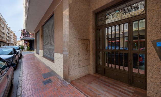 Herverkoop - Appartement / flat -
Torrevieja - Centro