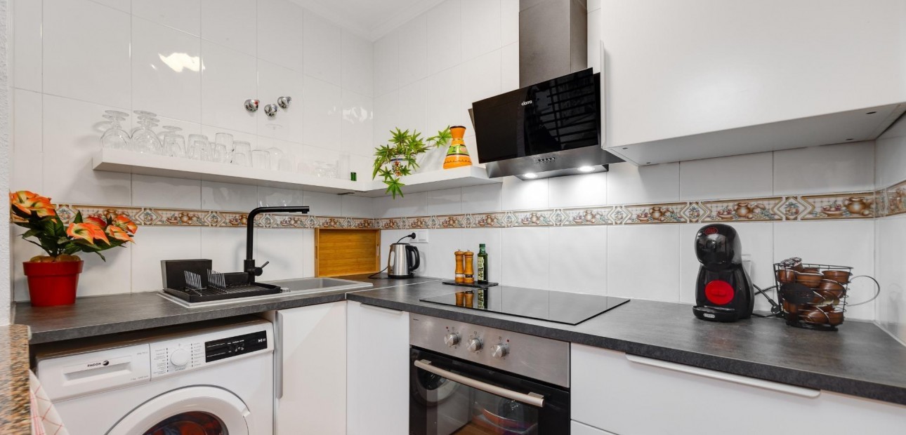 Herverkoop - Appartement / flat -
Torrevieja - Centro