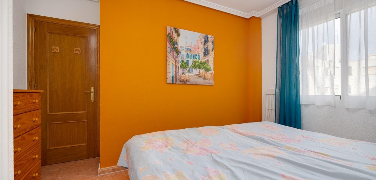 Herverkoop - Appartement / flat -
Torrevieja - Centro