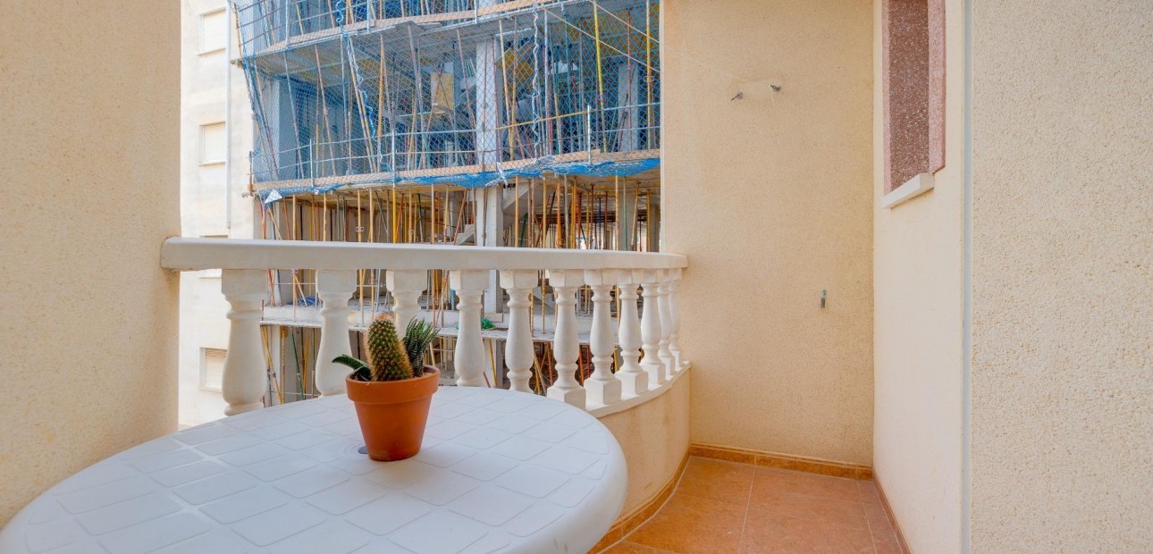 Herverkoop - Appartement / flat -
Torrevieja - Centro