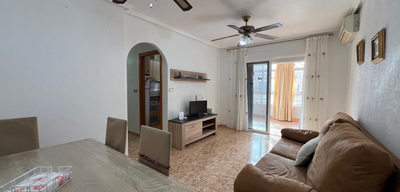 Herverkoop - Appartement / flat -
Torrevieja - Estacion de autobuses