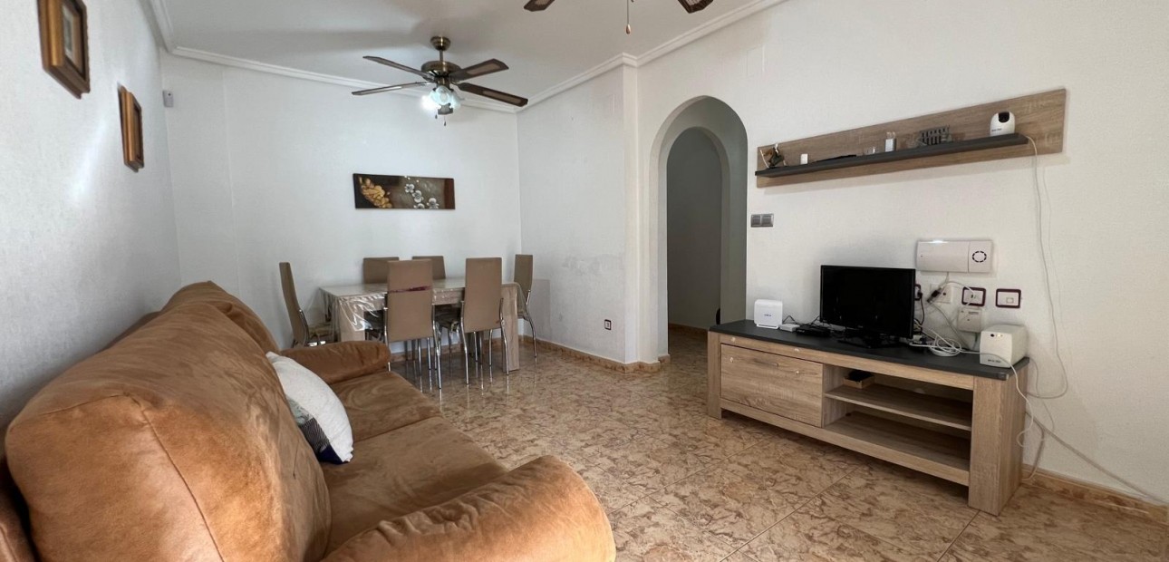 Herverkoop - Appartement / flat -
Torrevieja - Estacion de autobuses