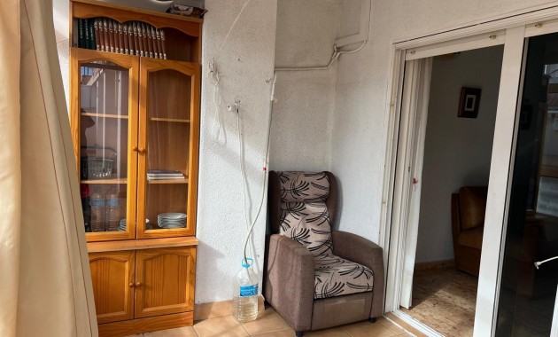 Herverkoop - Appartement / flat -
Torrevieja - Estacion de autobuses