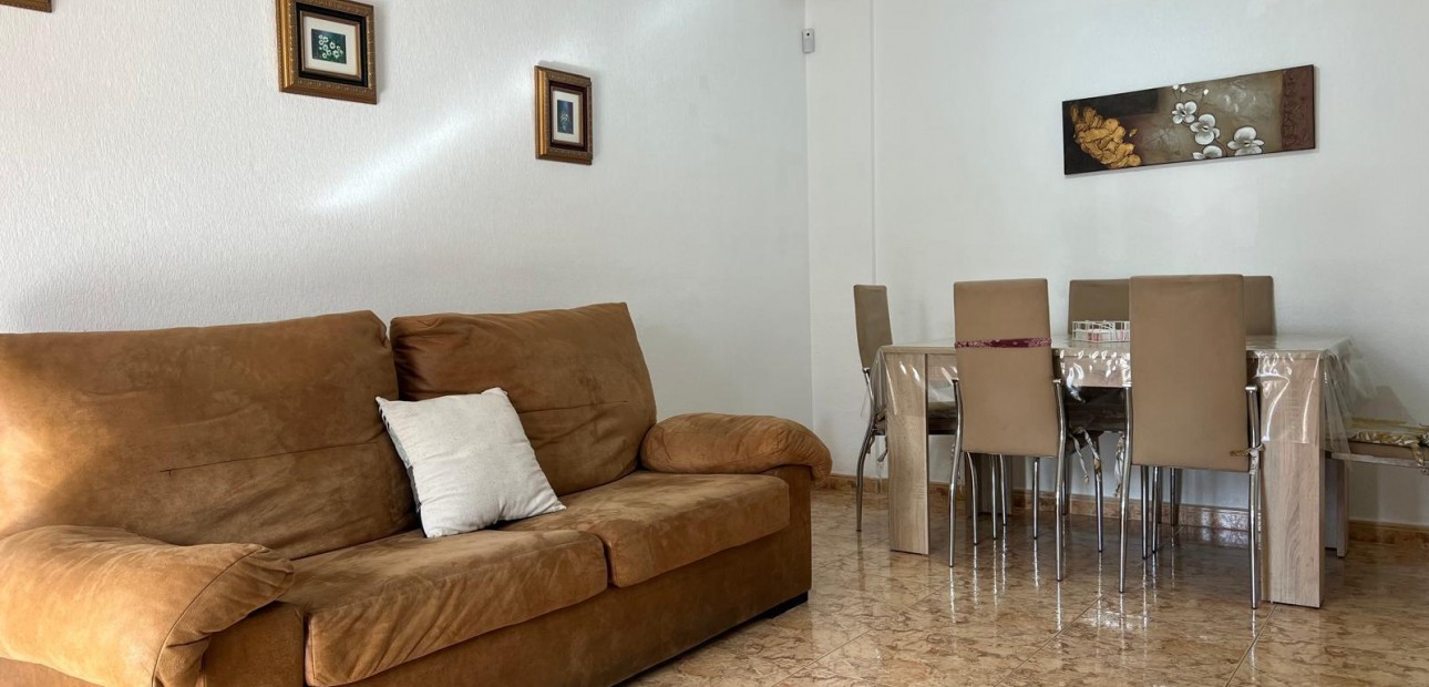 Herverkoop - Appartement / flat -
Torrevieja - Estacion de autobuses