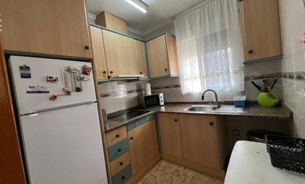 Herverkoop - Appartement / flat -
Torrevieja - Estacion de autobuses