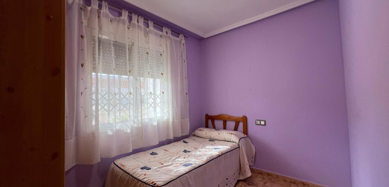 Herverkoop - Appartement / flat -
Torrevieja - Estacion de autobuses