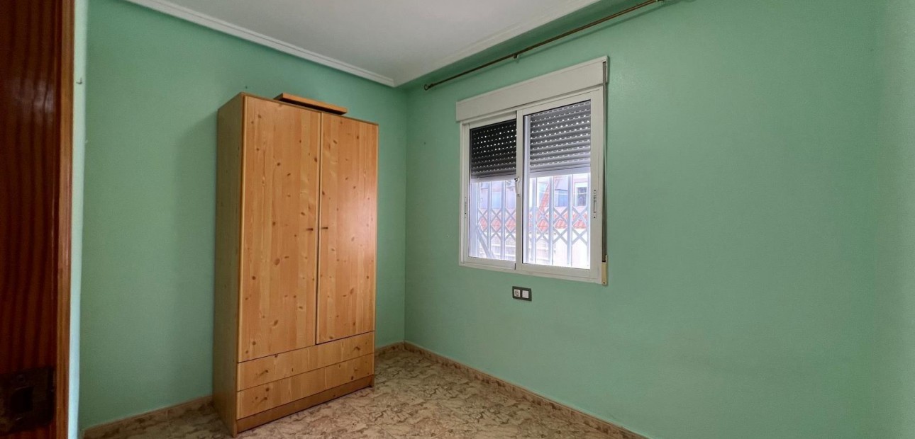 Herverkoop - Appartement / flat -
Torrevieja - Estacion de autobuses