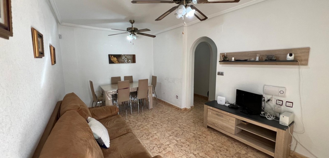 Herverkoop - Appartement / flat -
Torrevieja - Estacion de autobuses