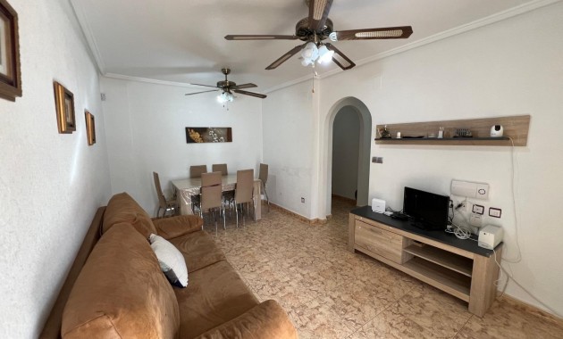 Herverkoop - Appartement / flat -
Torrevieja - Estacion de autobuses