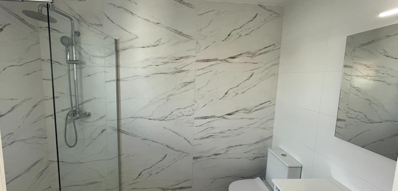 Venta - Bungalow -
Cabo Roig