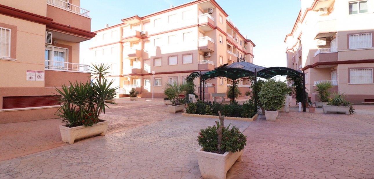 Venta - Apartamento / piso -
Algorfa - Algorfa - Village