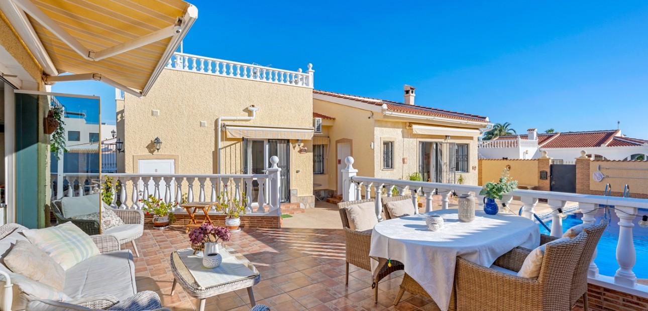 Herverkoop - Detached Villa -
Ciudad Quesada - Doña Pepa