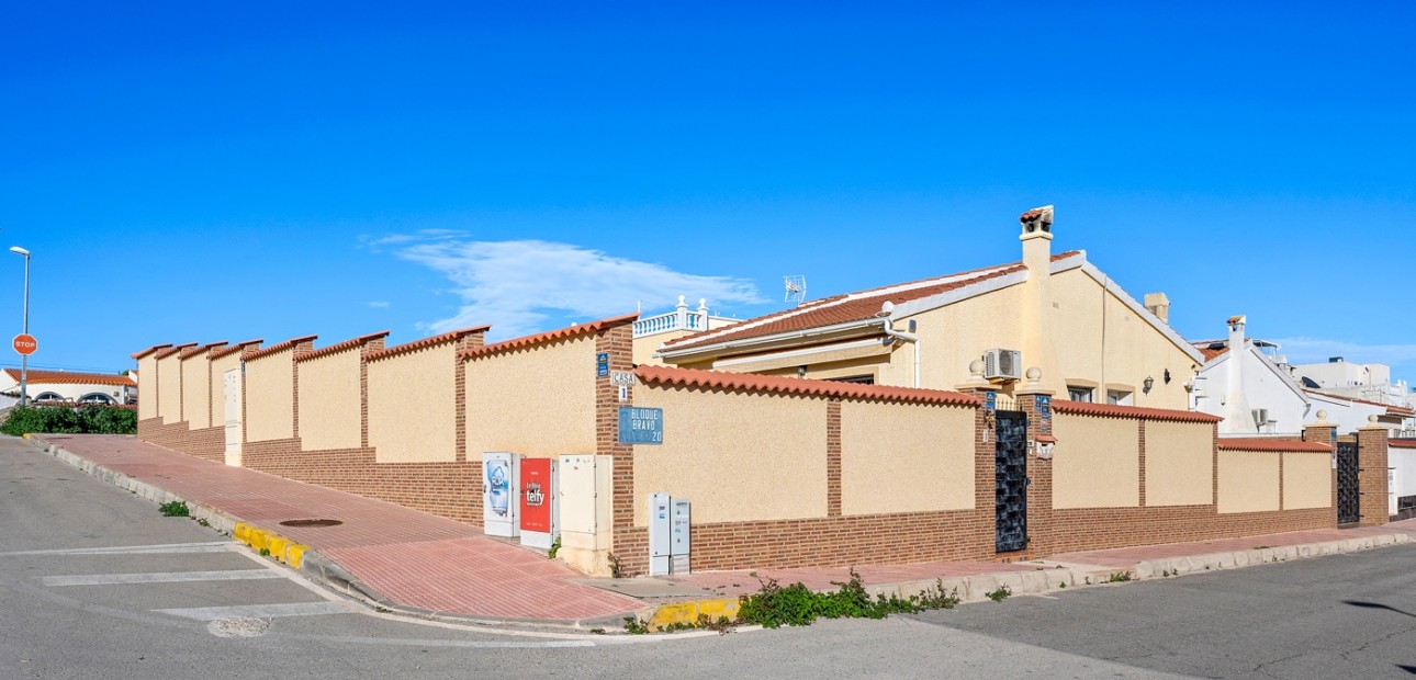 Herverkoop - Detached Villa -
Ciudad Quesada - Doña Pepa