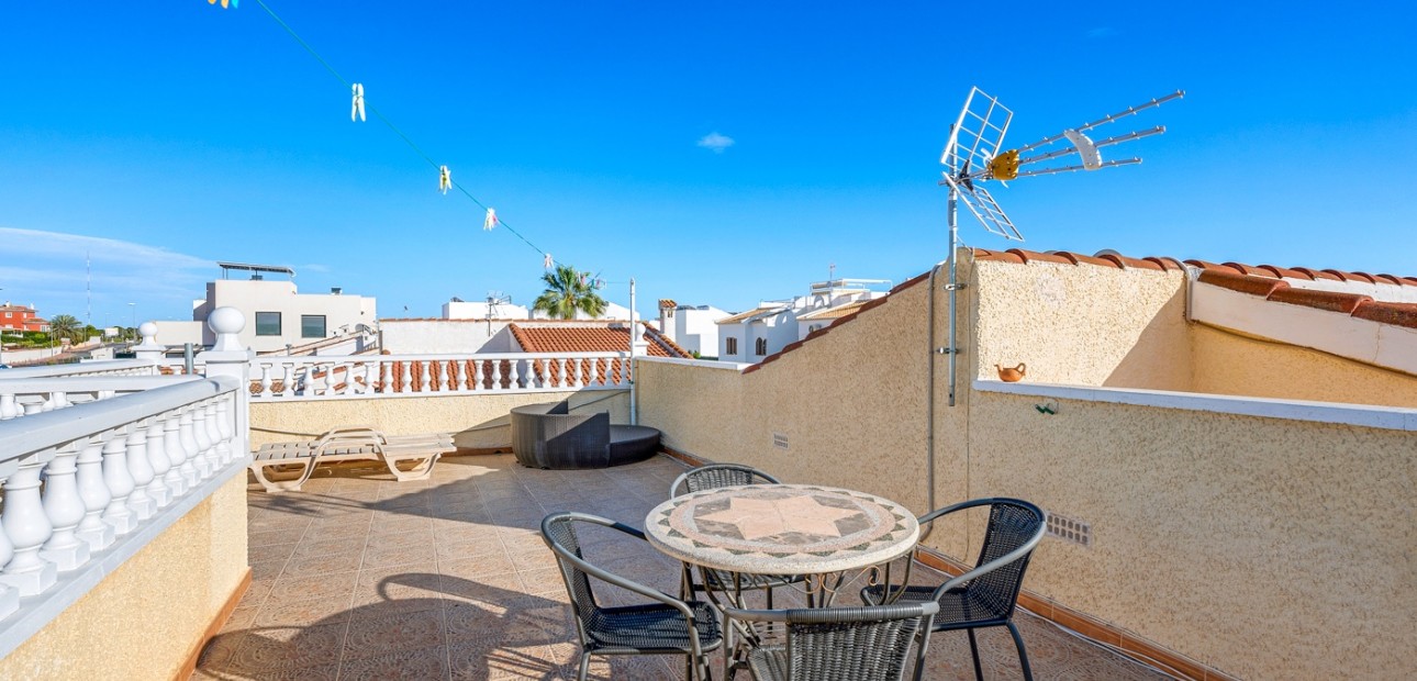 Herverkoop - Detached Villa -
Ciudad Quesada - Doña Pepa