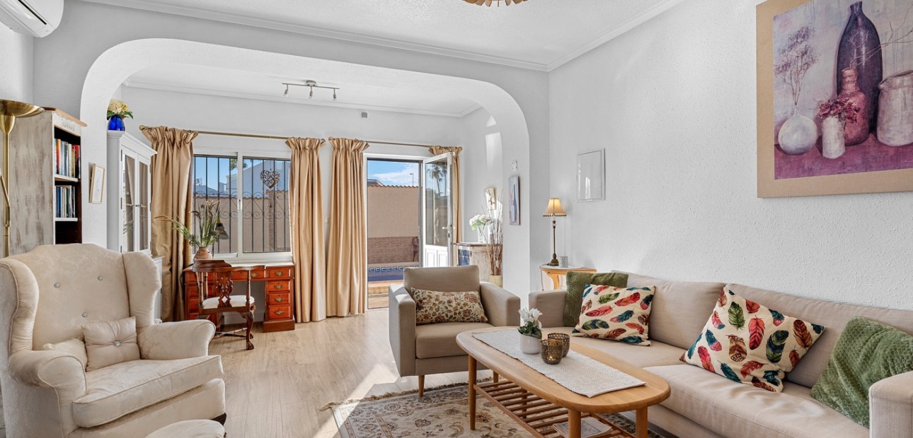 Herverkoop - Detached Villa -
Ciudad Quesada - Doña Pepa