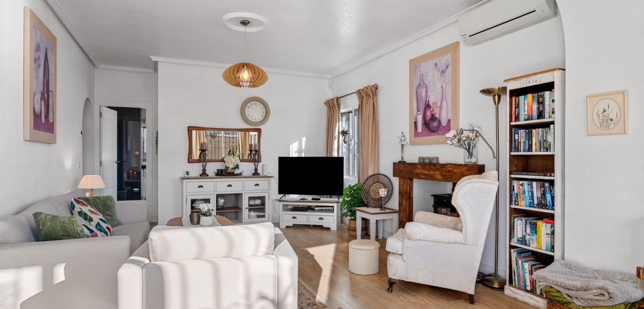 Herverkoop - Detached Villa -
Ciudad Quesada - Doña Pepa