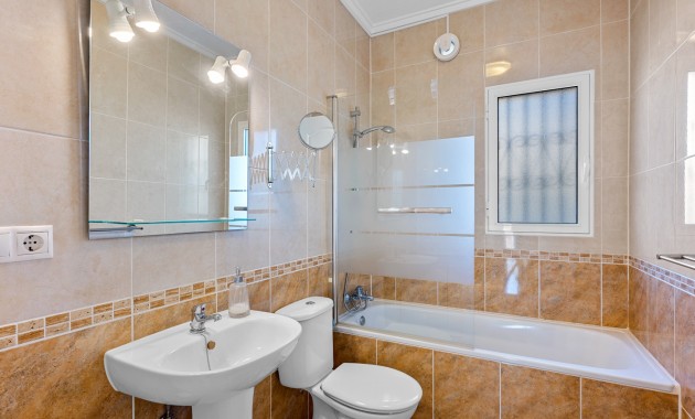 Herverkoop - Detached Villa -
Ciudad Quesada - Doña Pepa