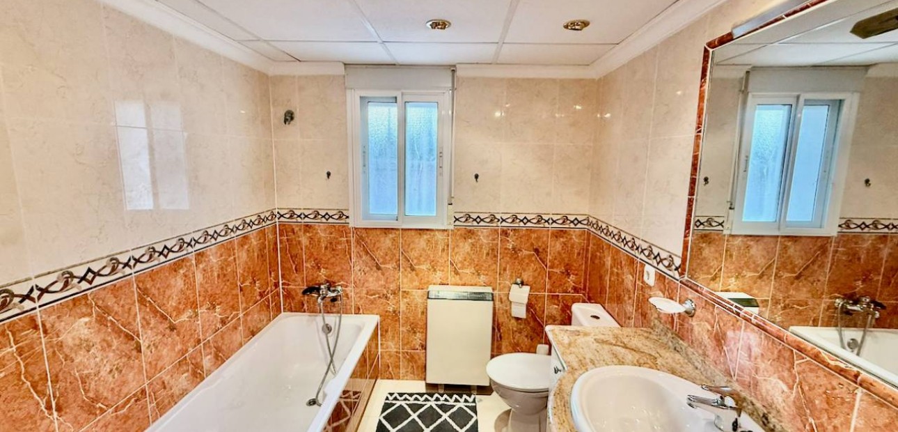 Sale - Villa -
Benferri