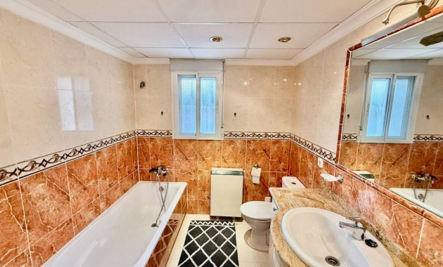 Sale - Villa -
Benferri