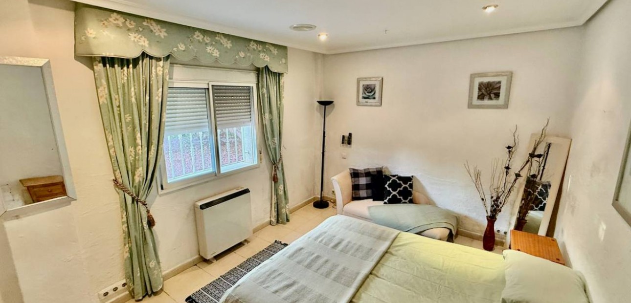 Sale - Villa -
Benferri