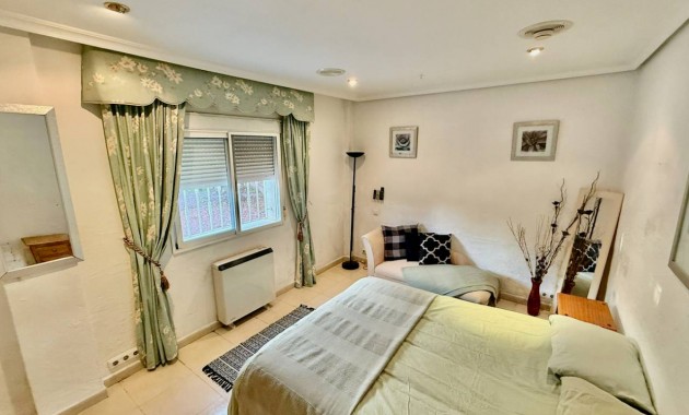 Sale - Villa -
Benferri