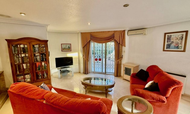 Sale - Villa -
Benferri