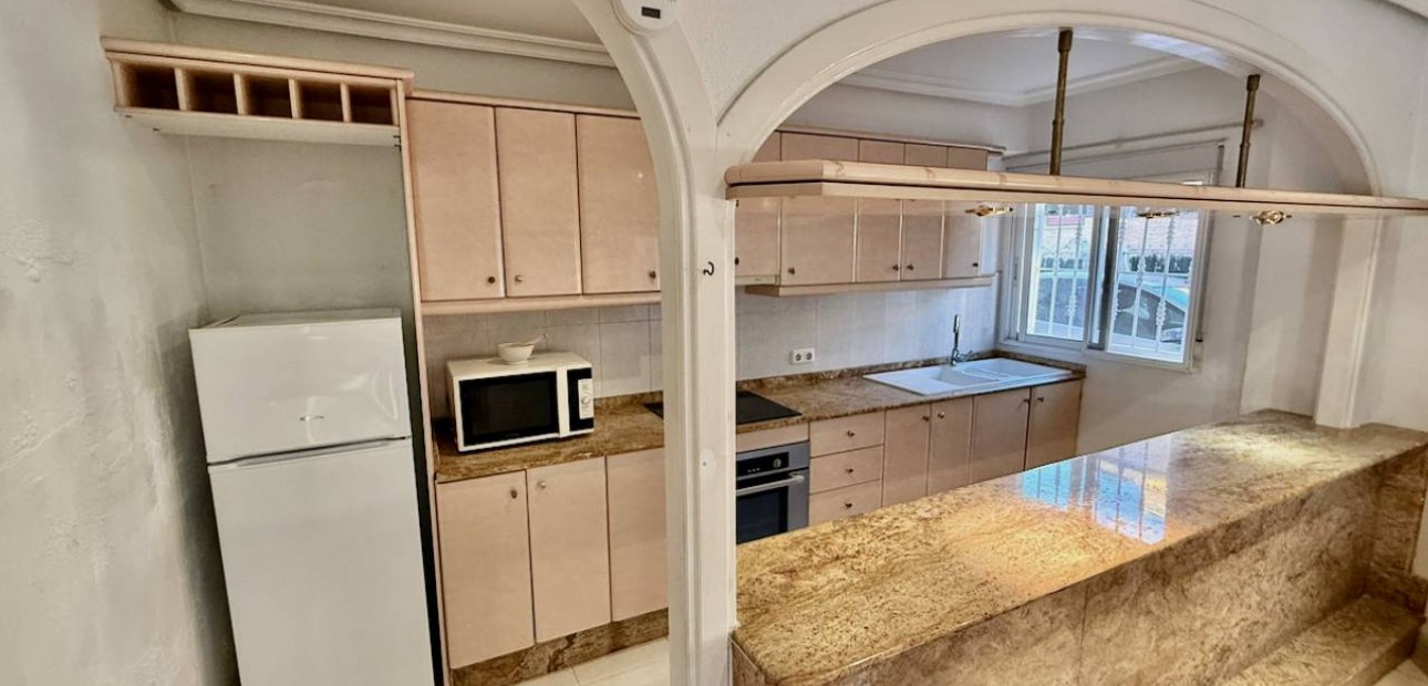 Sale - Villa -
Benferri