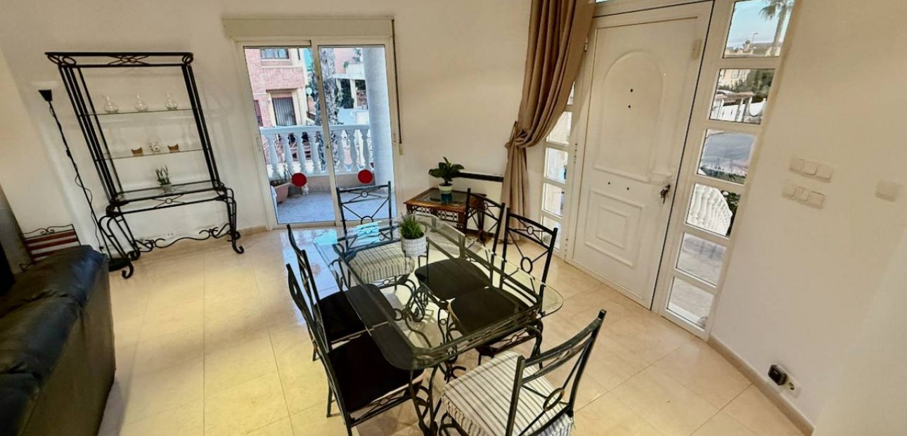 Sale - Villa -
Benferri