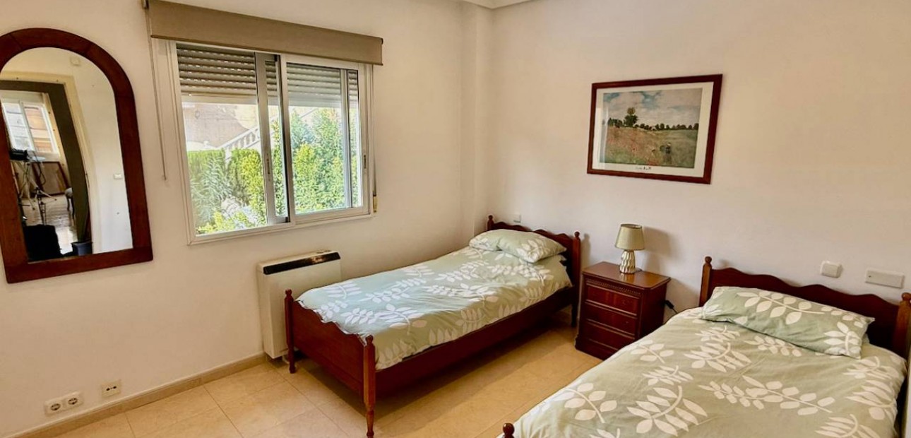 Sale - Villa -
Benferri